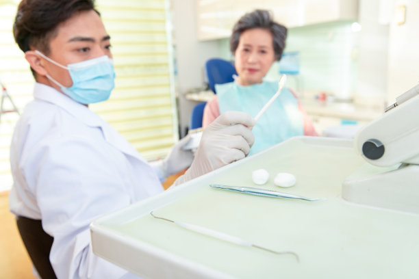 牙周病的全面解析與健康管理策略