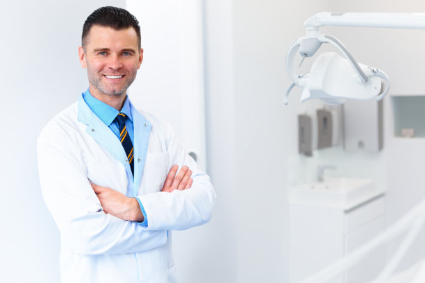 The Comprehensive Guide to Dental Implants Understanding Benefits Costs and the Procedure for a Beautiful Smile