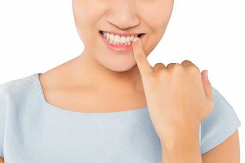 種植義齒的遠期效果不佳或失敗與哪些因素有關？